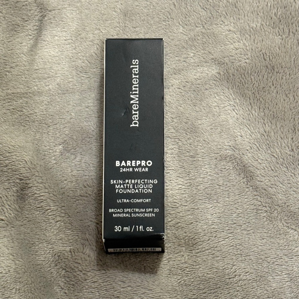 bareMinerals BAREPRO 24HR Wear Matte Liquid Foundation Fair 15 Warm SPF 20 1oz